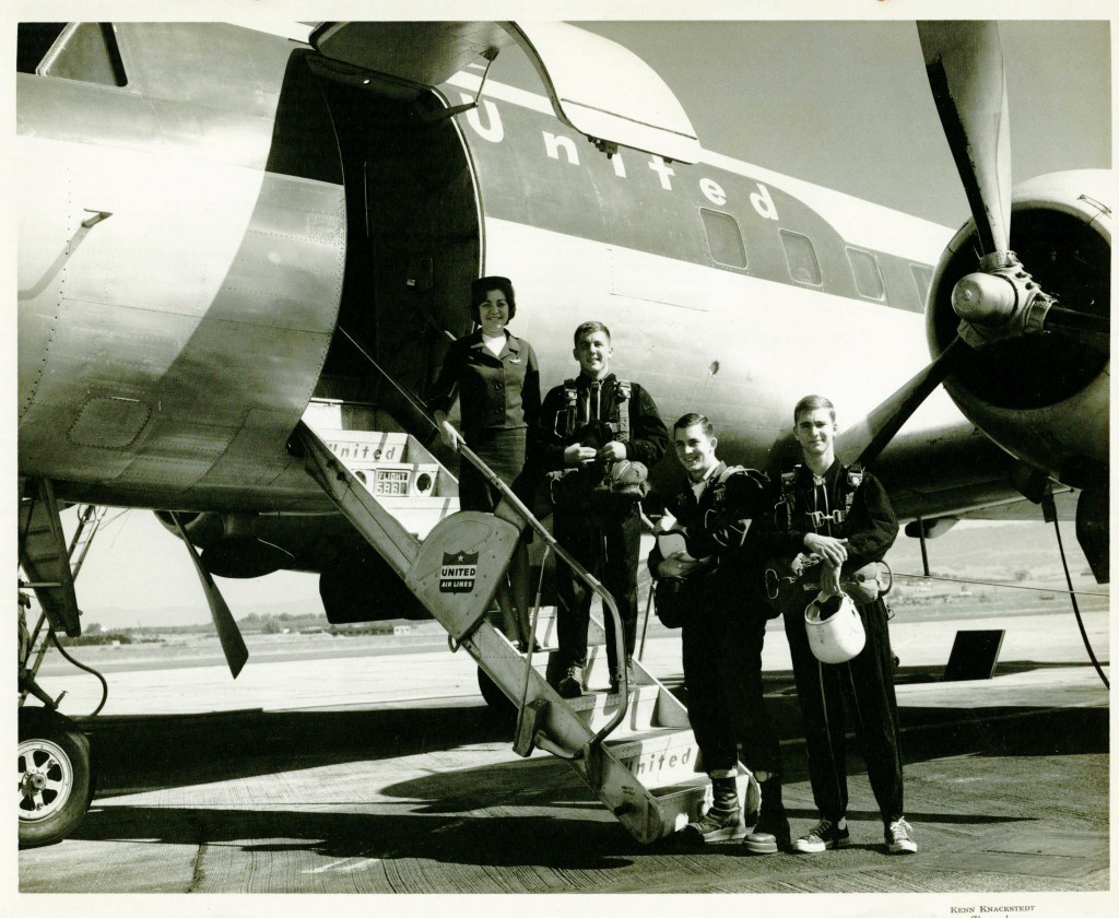 Skydivers boarding United